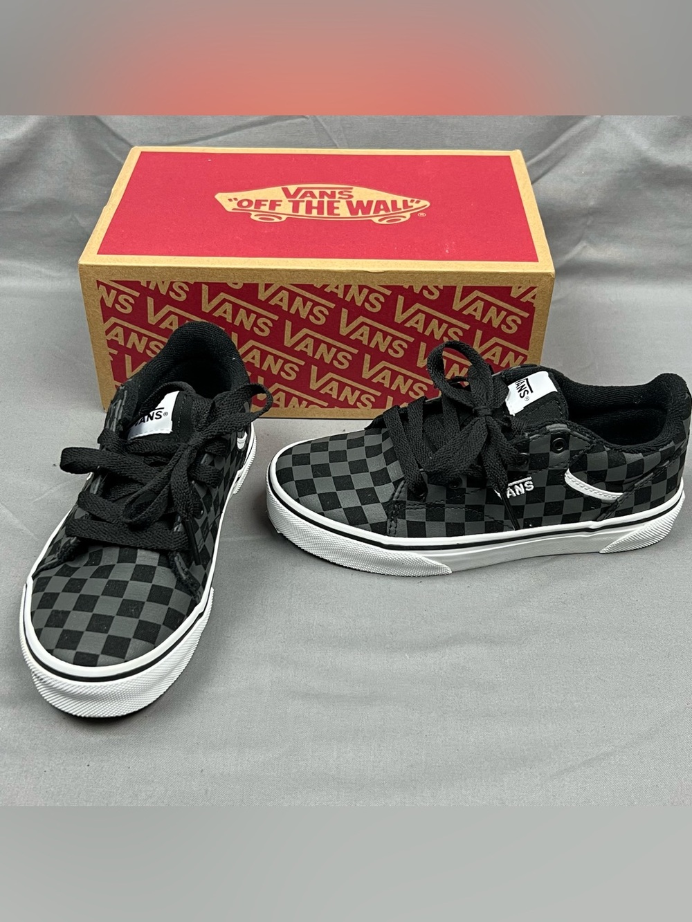 VANS Checkerboard Black/Pewter Canvas Shoes Kids US size 2 YT